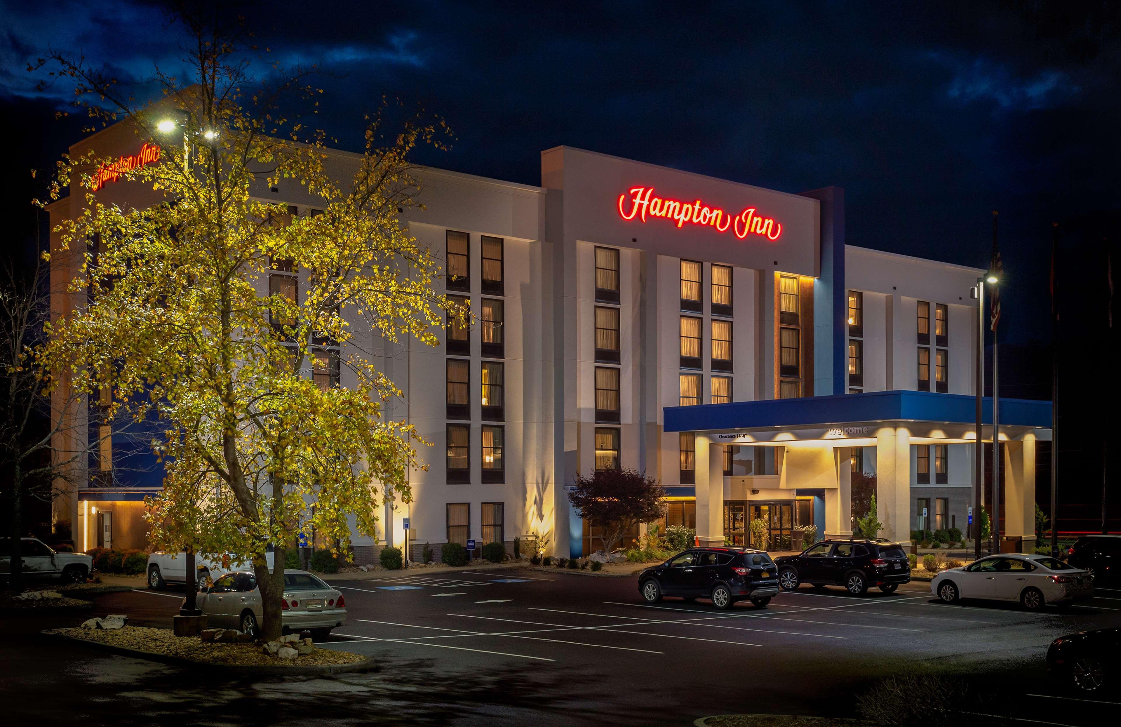 Hampton Inn Bristol Exterior photo